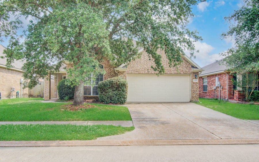 Property photo for 21606 Kings Bend Drive, Kingwood, TX