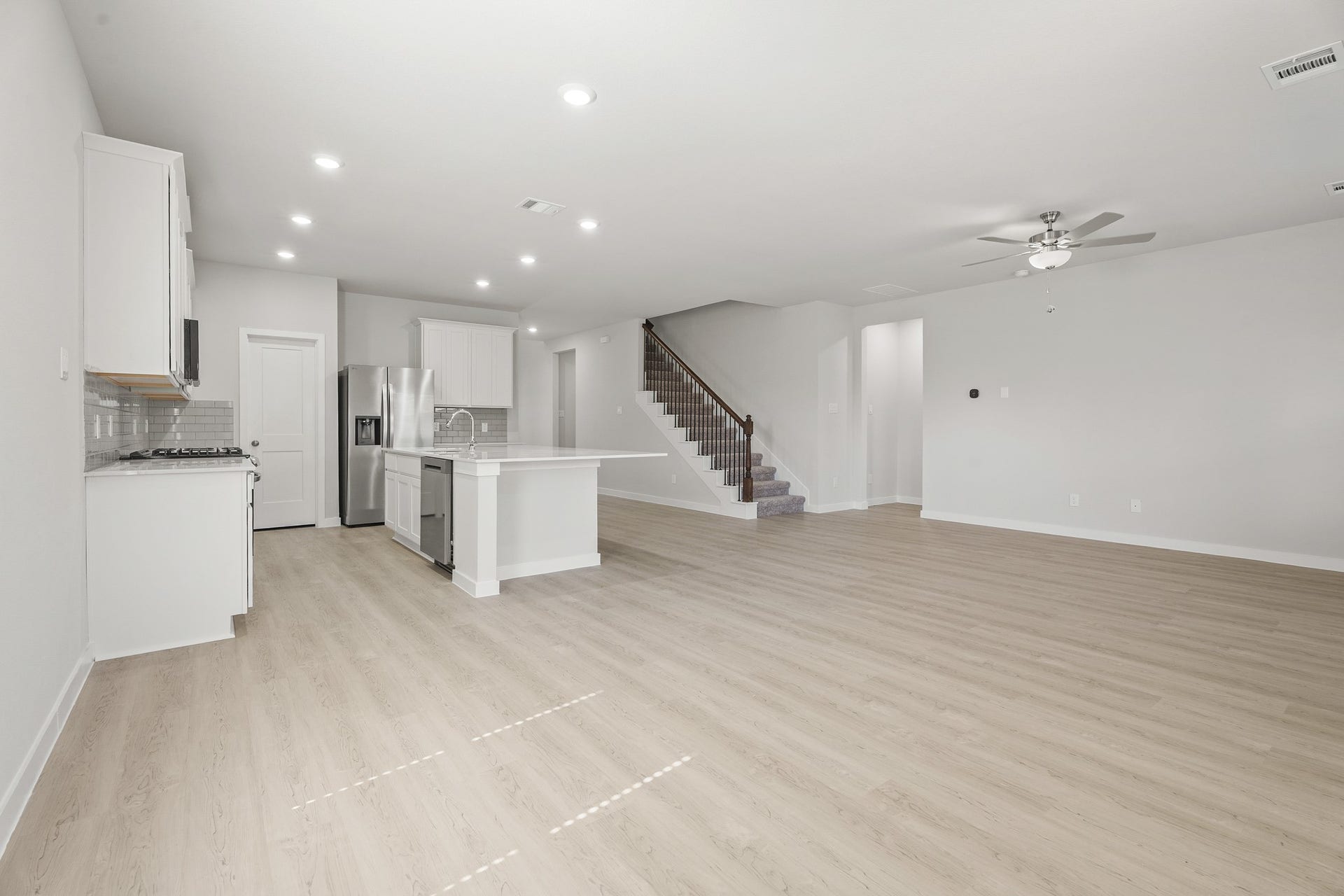 13214 Anchor Bay Drive, Texas City, TX 77568 13214 Anchor Bay Drive, Texas City, TX 77568