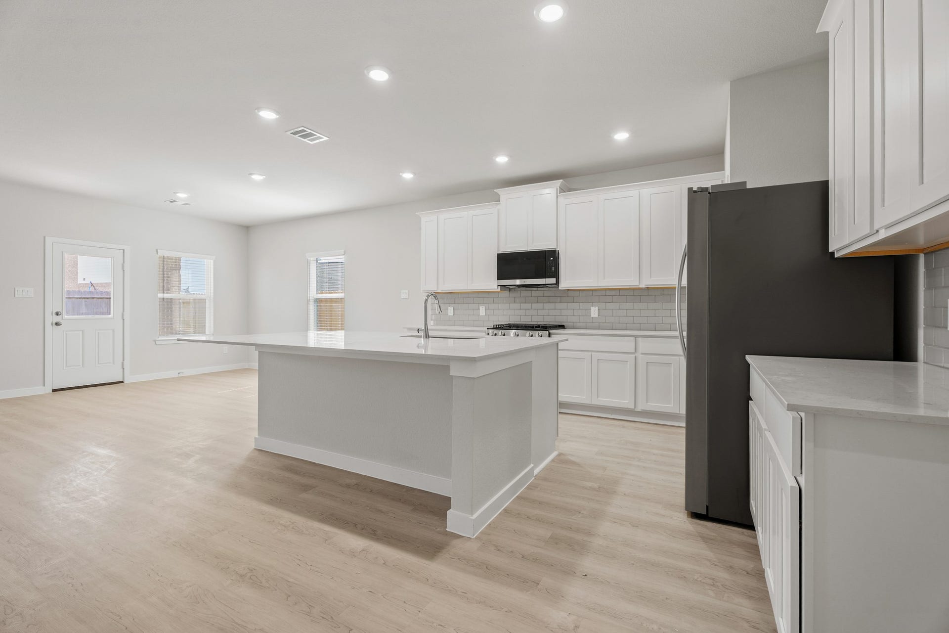 13214 Anchor Bay Drive, Texas City, TX 77568 13214 Anchor Bay Drive, Texas City, TX 77568
