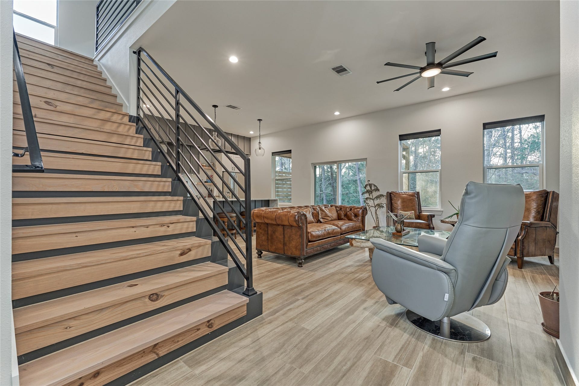 Let's head up to the second floor!