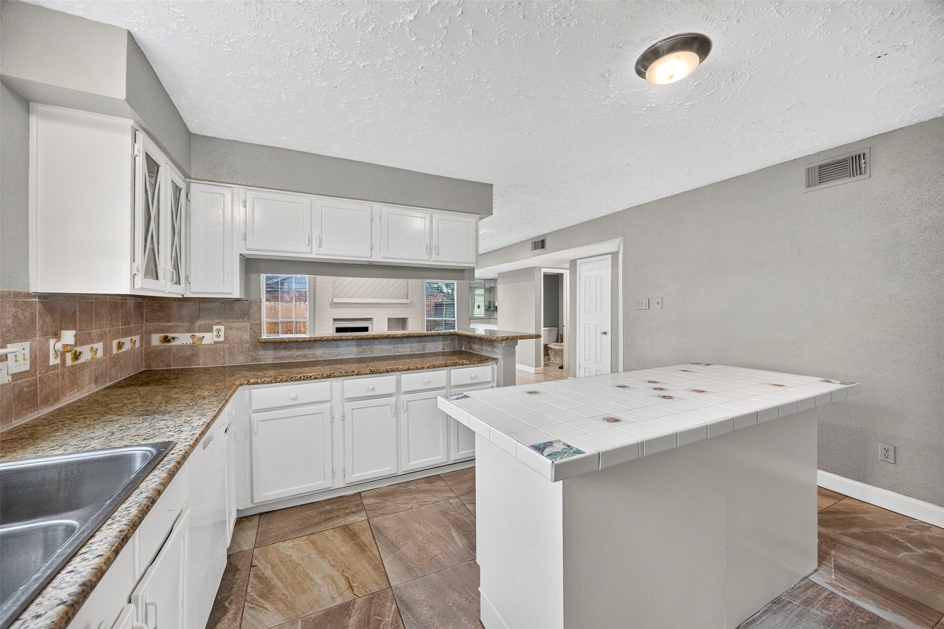 15818 Manfield Drive, Houston, TX 77082