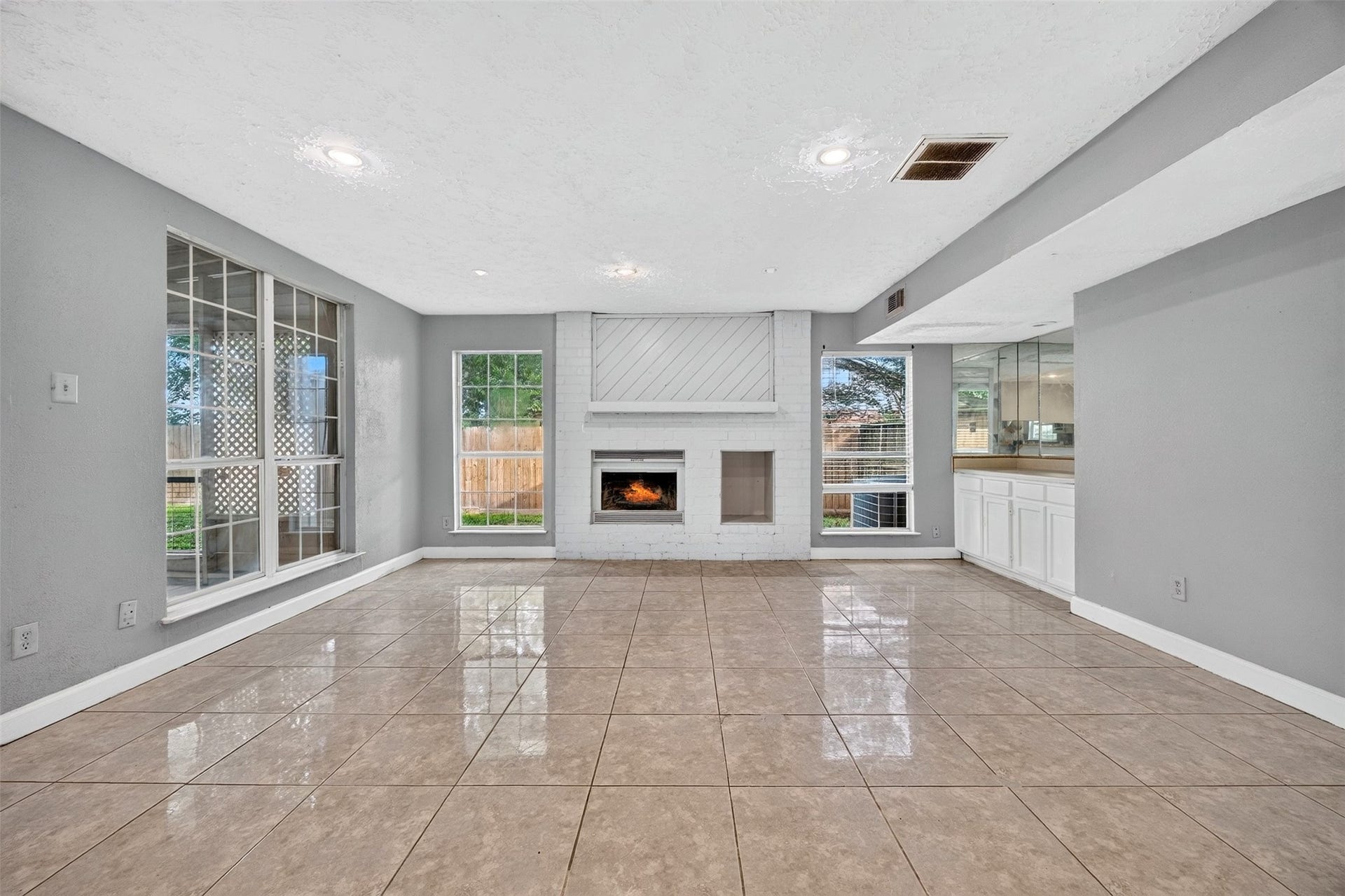 15818 Manfield Drive, Houston, TX 77082