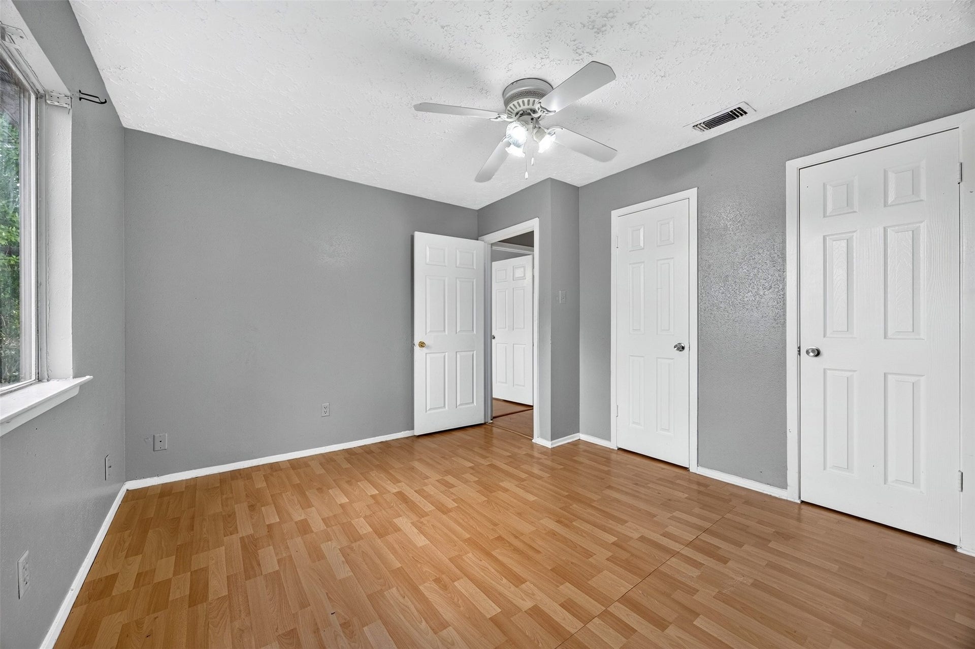 15818 Manfield Drive, Houston, TX 77082