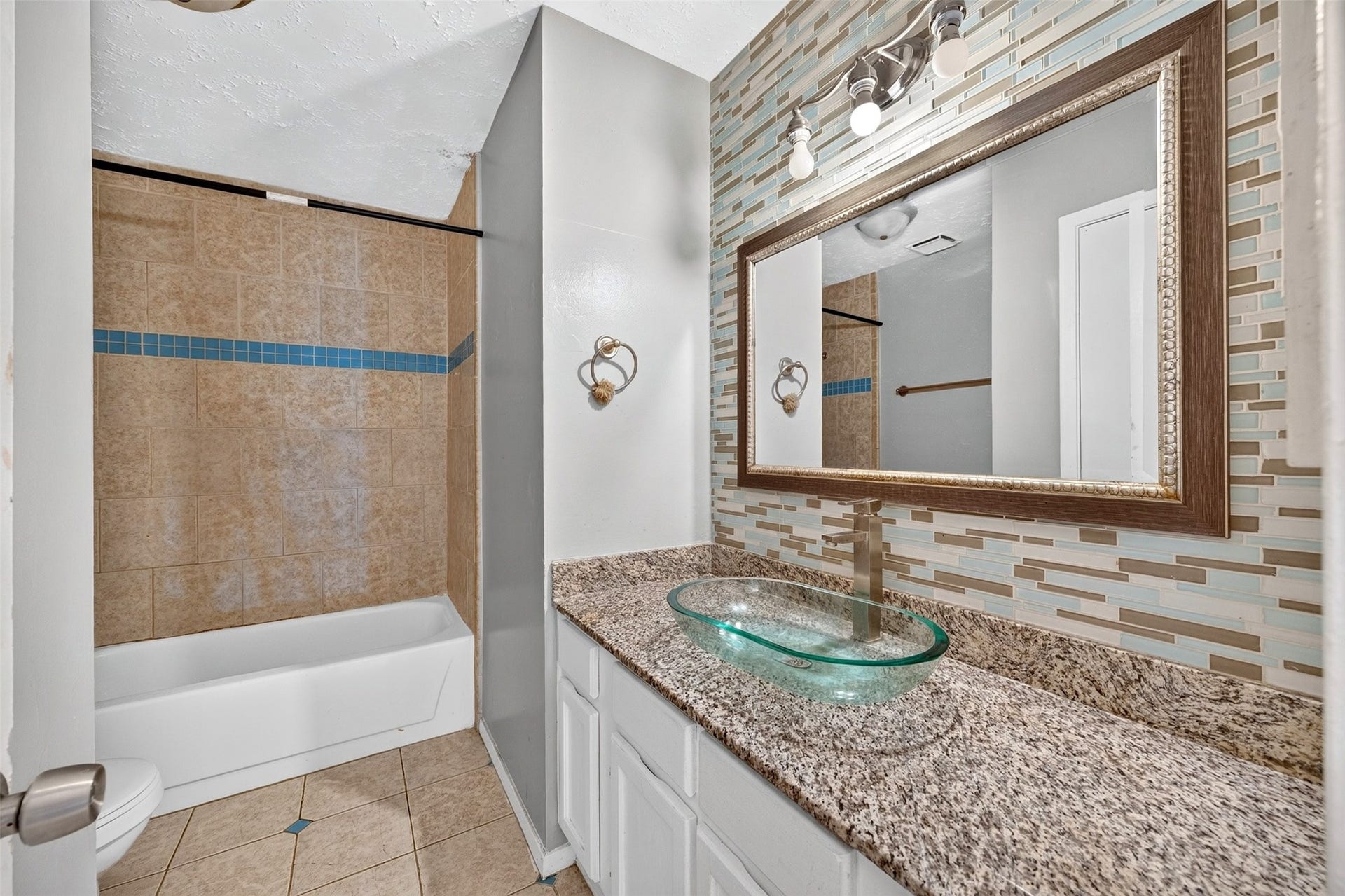 15818 Manfield Drive, Houston, TX 77082