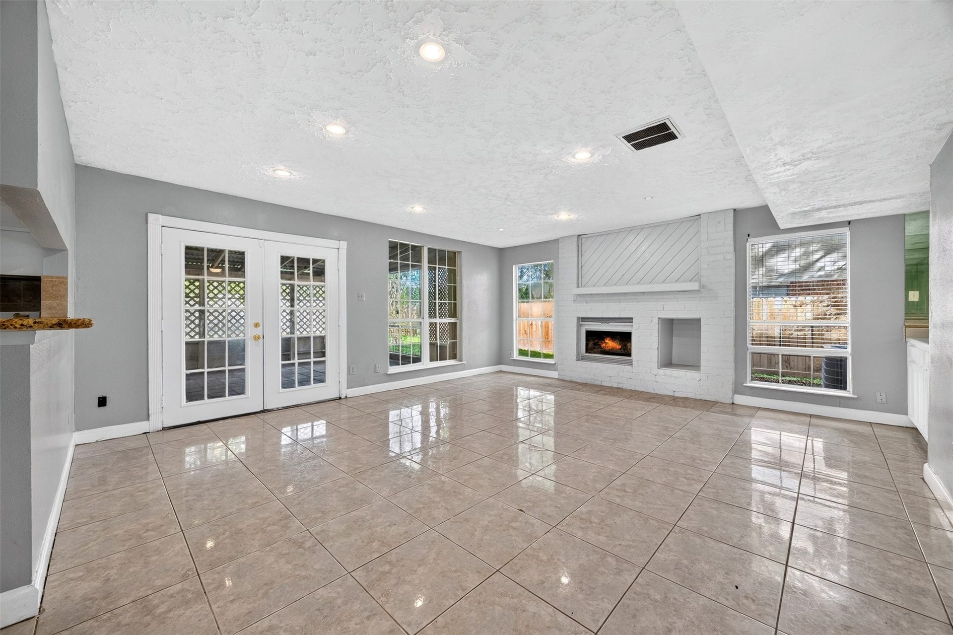 15818 Manfield Drive, Houston, TX 77082