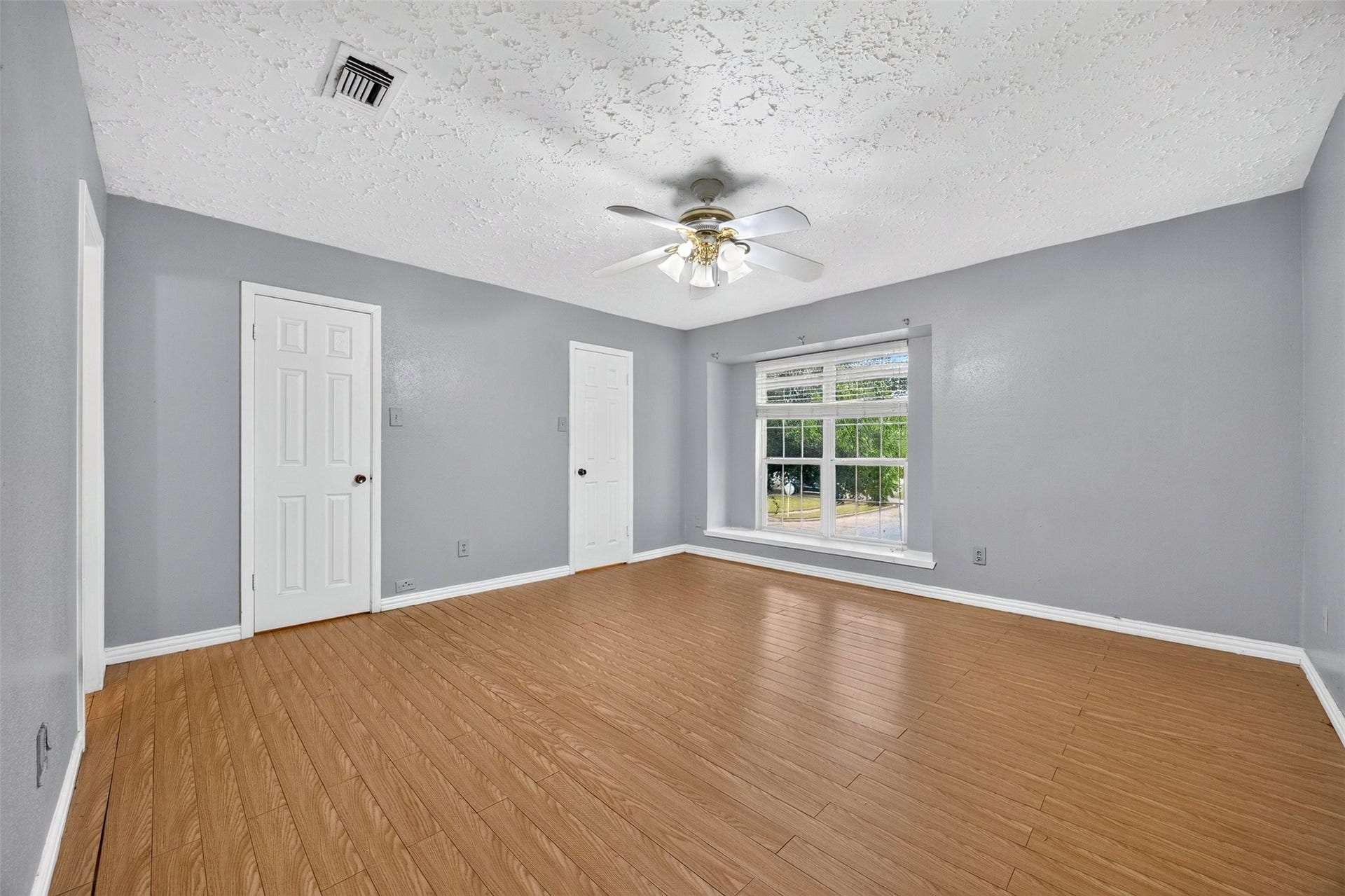 15818 Manfield Drive, Houston, TX 77082