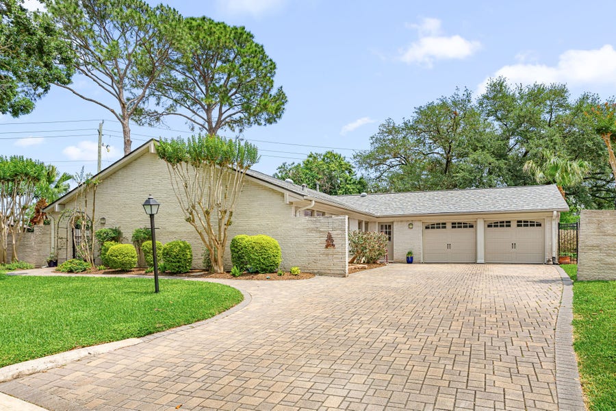 Property photo for 3110 Lynbrook Court, Sugar Land, TX