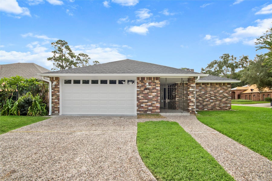 Property photo for 6631 Pauma Drive, Houston, TX