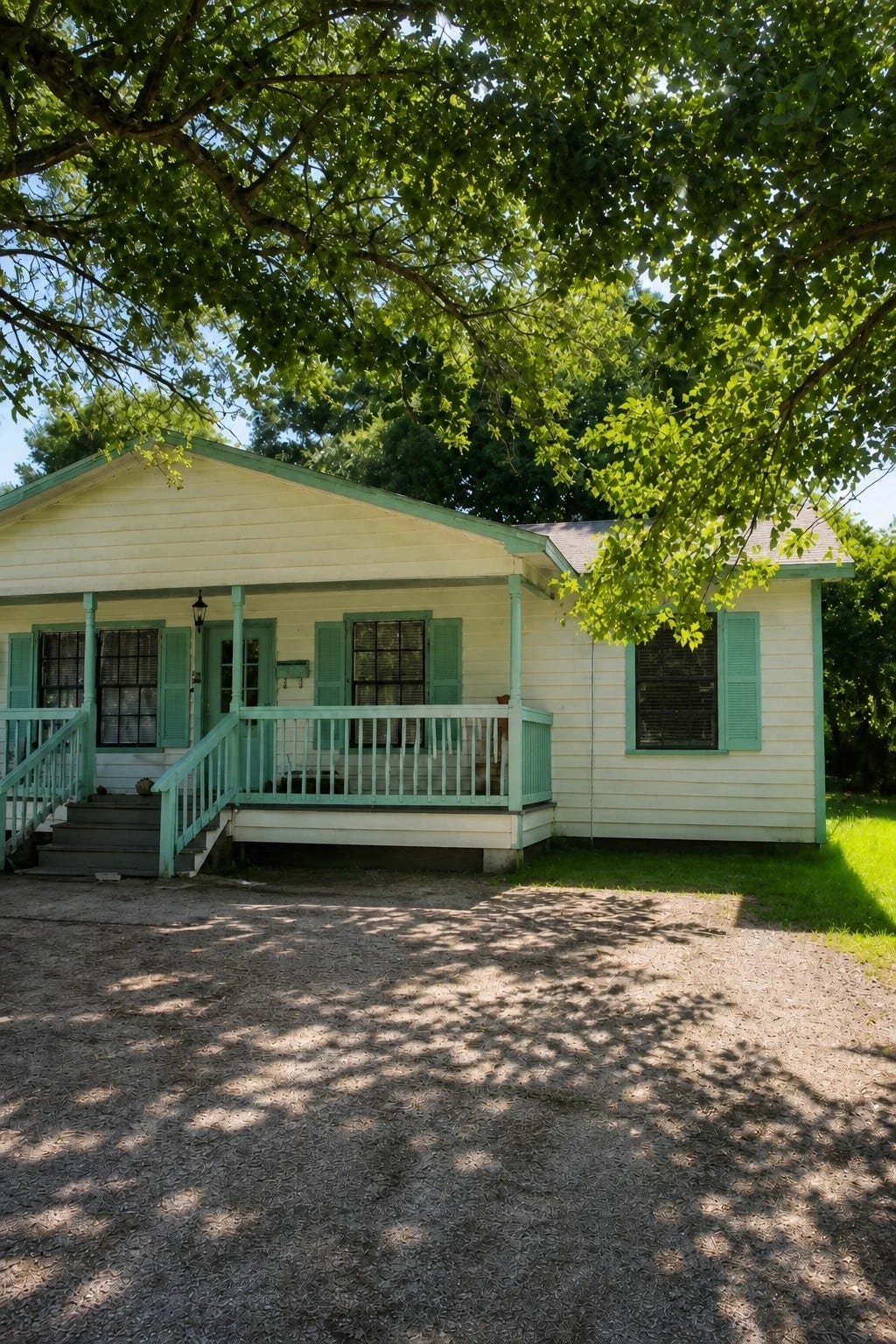 1914 Howell Avenue, La Marque, TX 77568 Front Exterior