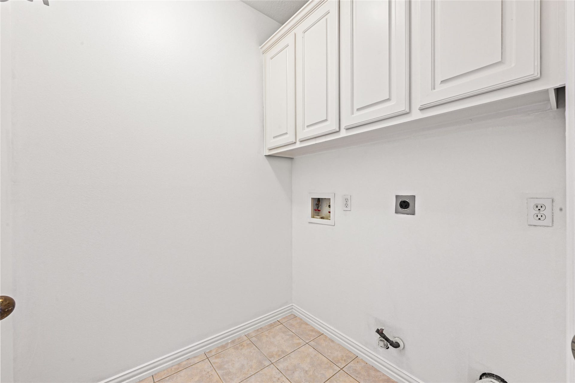 7130 Windwater Parkway N, Houston, TX 77036 Utility