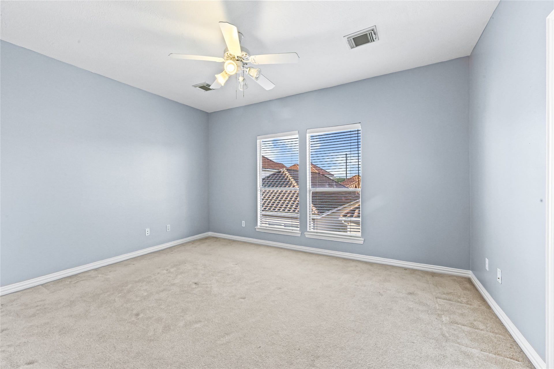 7130 Windwater Parkway N, Houston, TX 77036 3rd bedroom