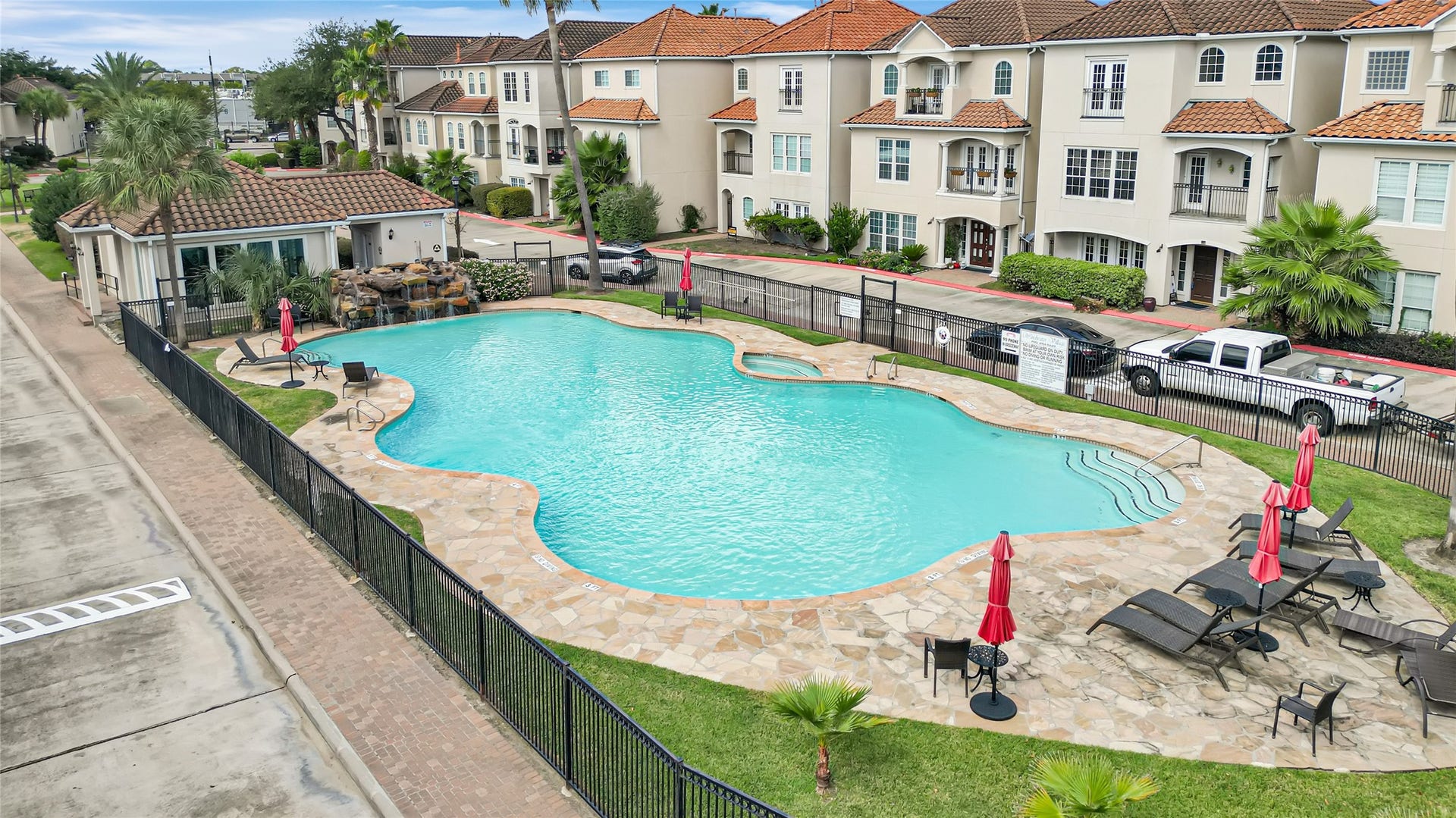 7130 Windwater Parkway N, Houston, TX 77036 Across from pool