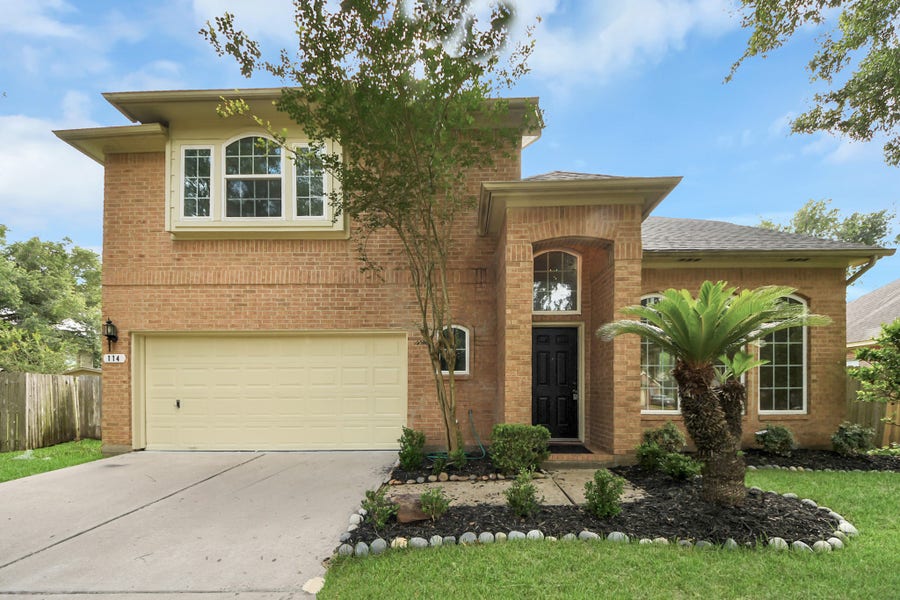 Property photo for 114 Lindencrest Court, Sugar Land, TX