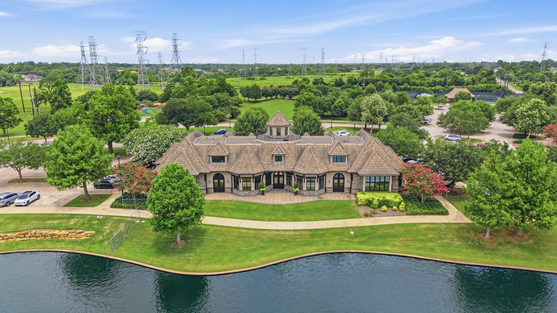 Beautiful Clubhouse!