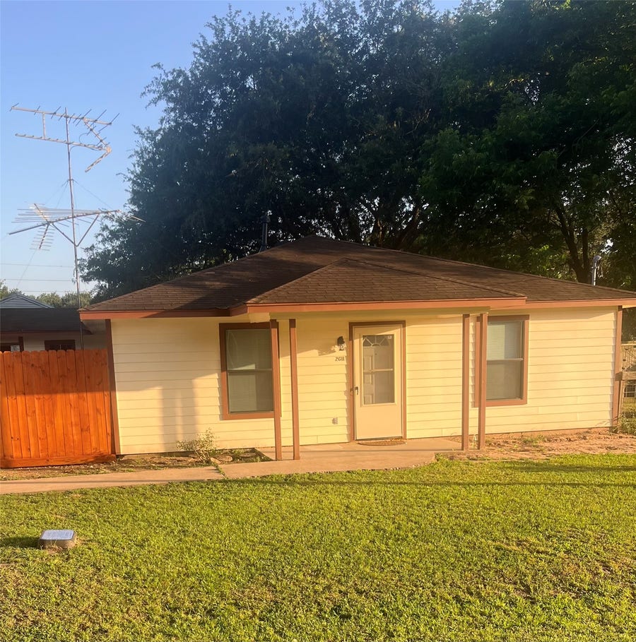 Property photo for 2611 Center Street, Waller, TX