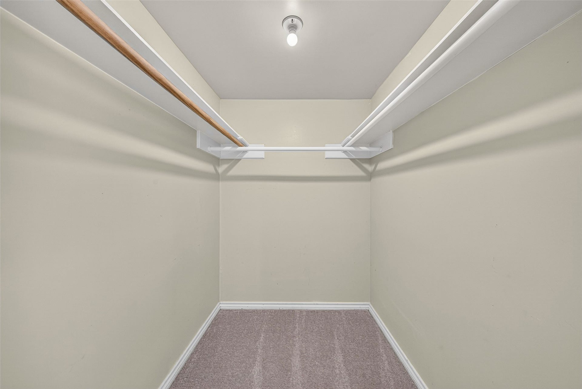 6206 Willow Pine Drive, Spring, TX 77379 This walk-in closet is in one of the secondary bedrooms. This home is filled with large closets and ample storage space.