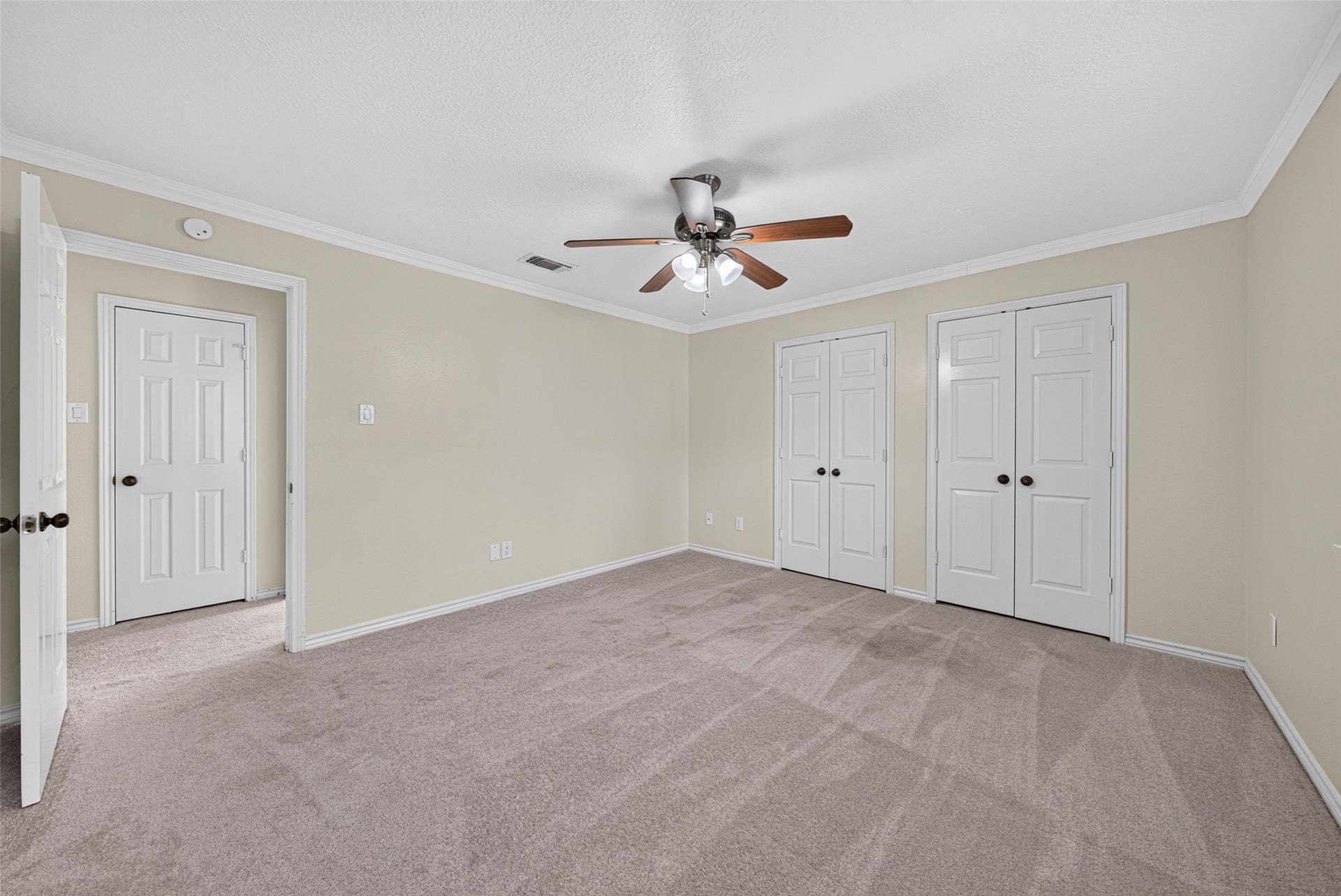 6206 Willow Pine Drive, Spring, TX 77379 All secondary bedrooms are located upstairs and are carpeted.