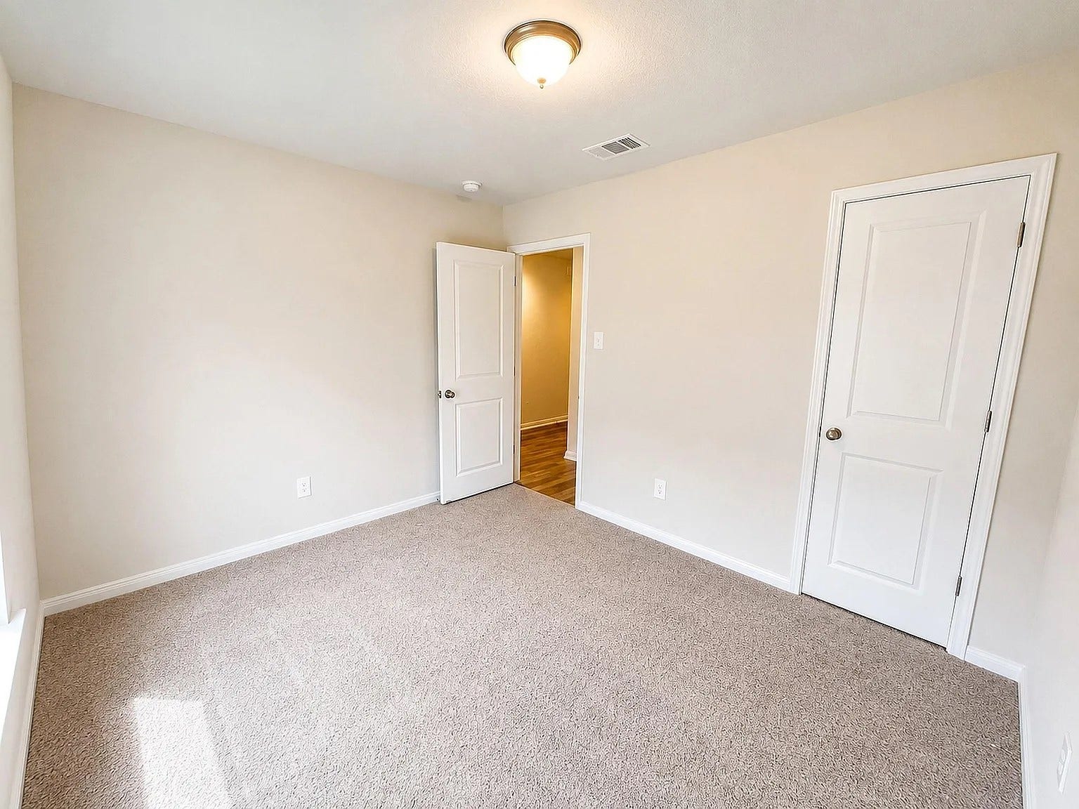 4 Bedrooms