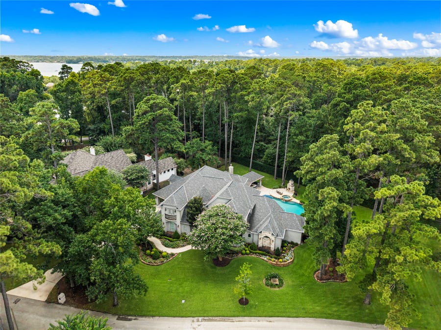 Property photo for 114 Fairwater Drive, Montgomery, TX