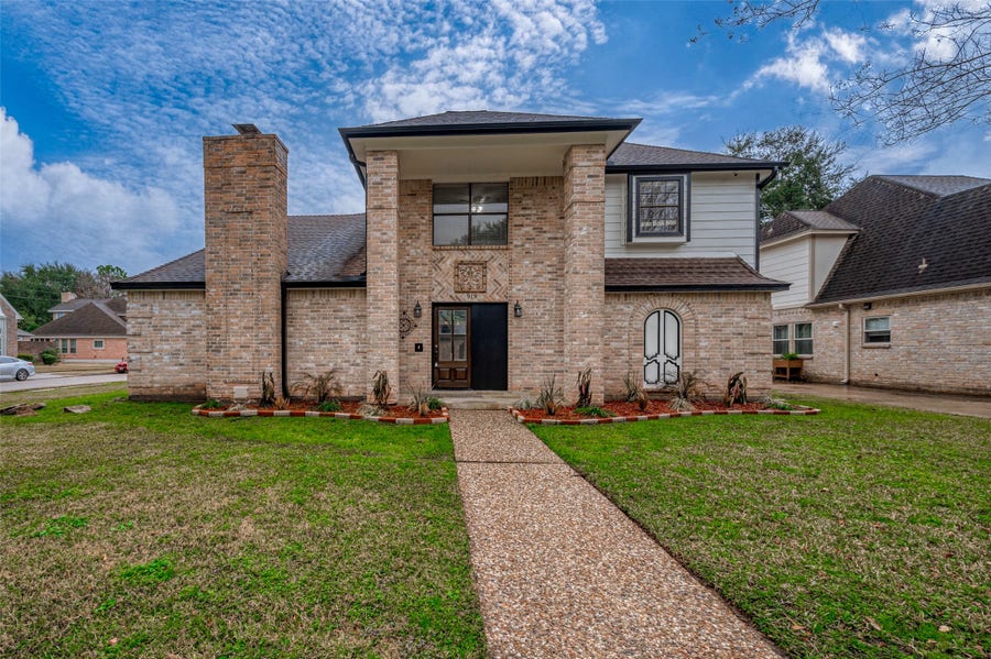 Property photo for 919 Mockingbird Way, Sugar Land, TX