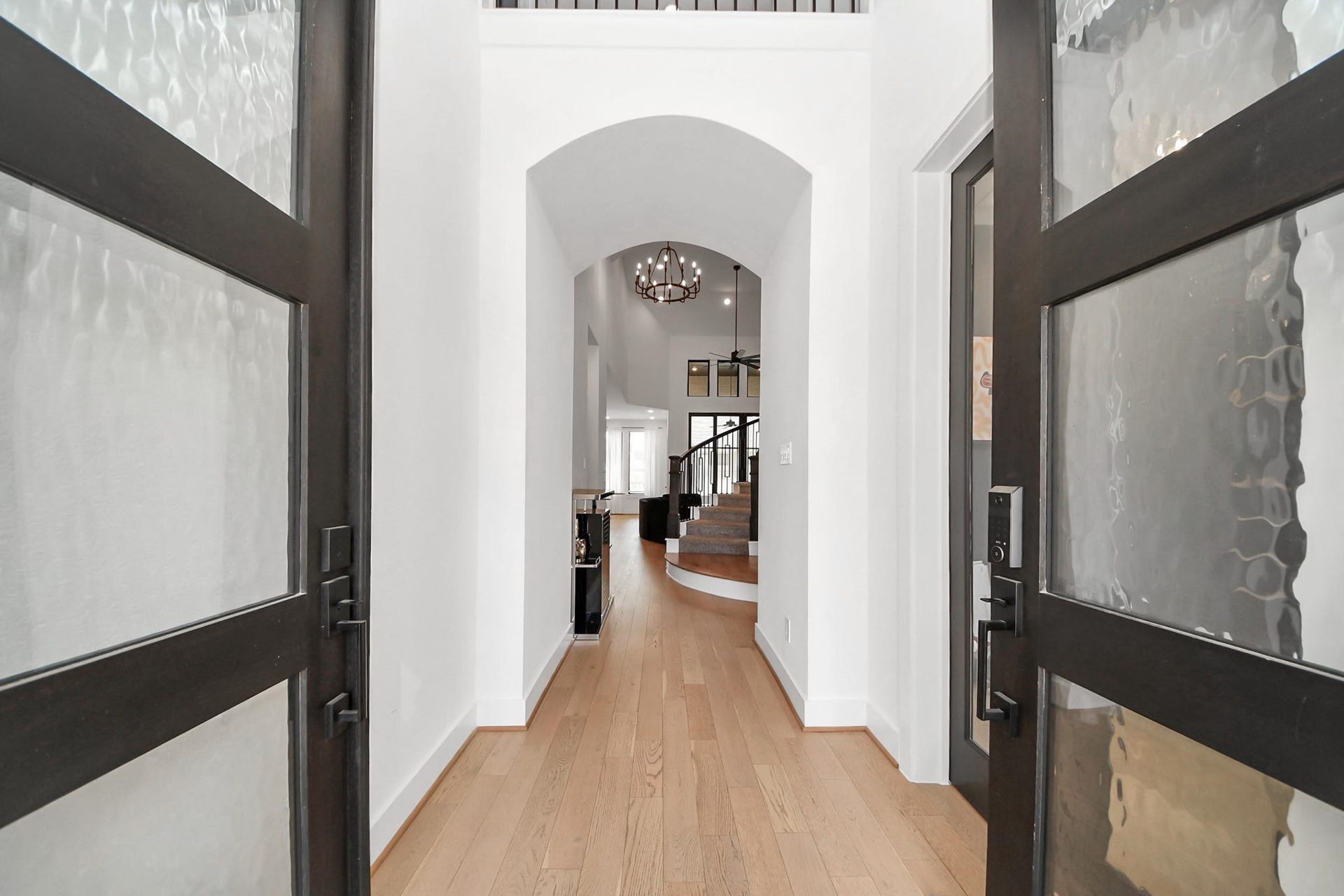 8906 Iron Forge Road, Missouri City, TX 77459 Welcome home!
