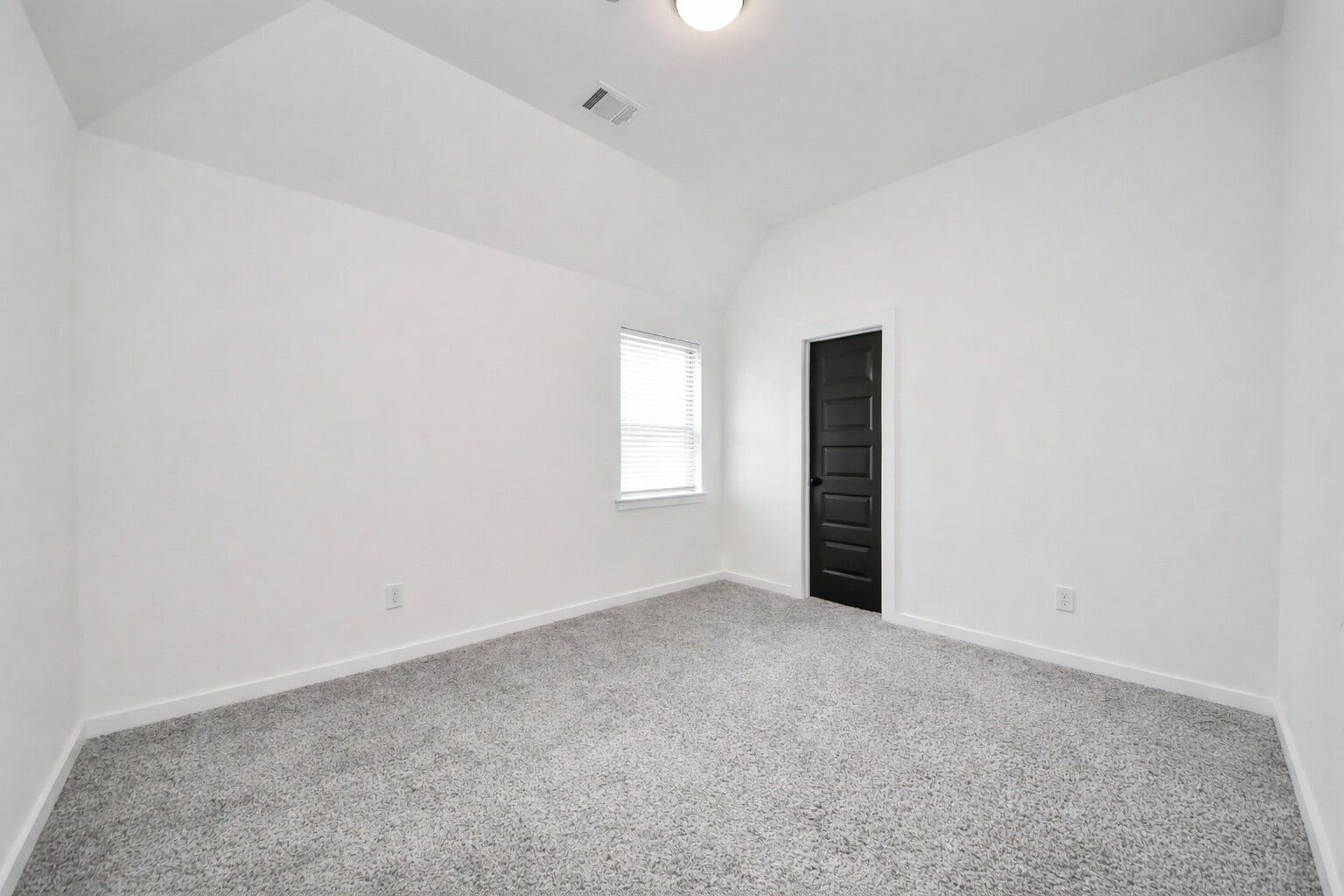 8906 Iron Forge Road, Missouri City, TX 77459 Upstairs are 3 bedrooms with ensuite bathrooms.