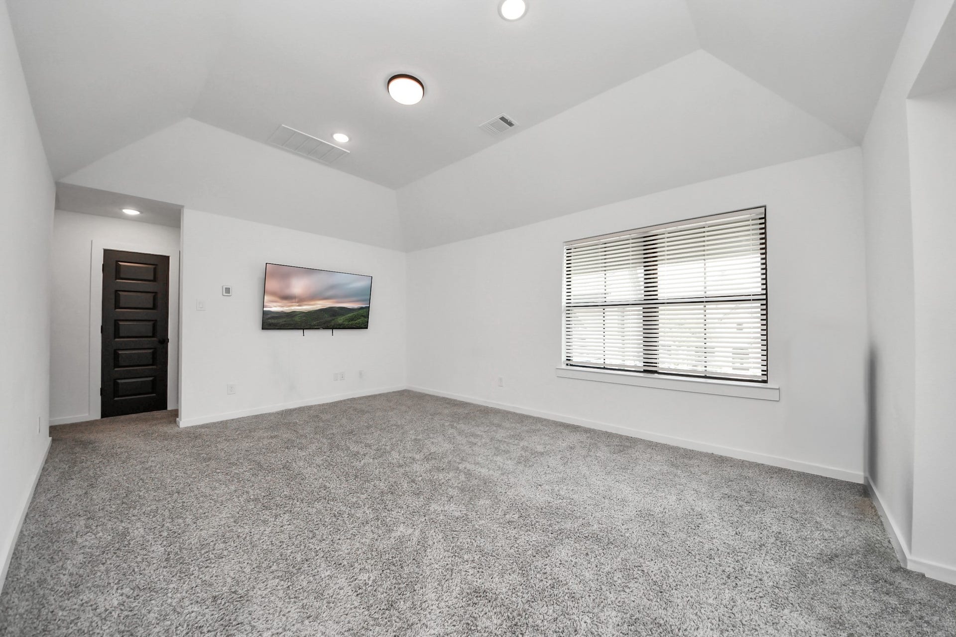 8906 Iron Forge Road, Missouri City, TX 77459 Spacious Game Room