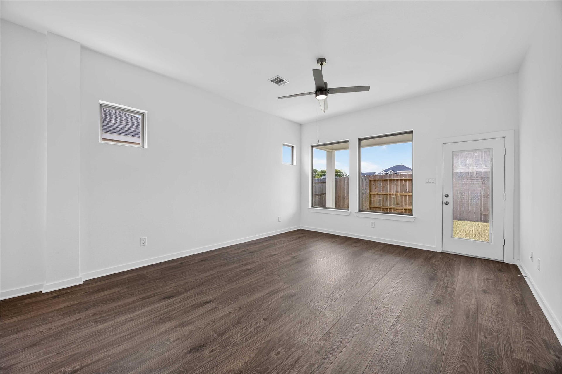 360 Palero Path, Brookshire, TX 77423