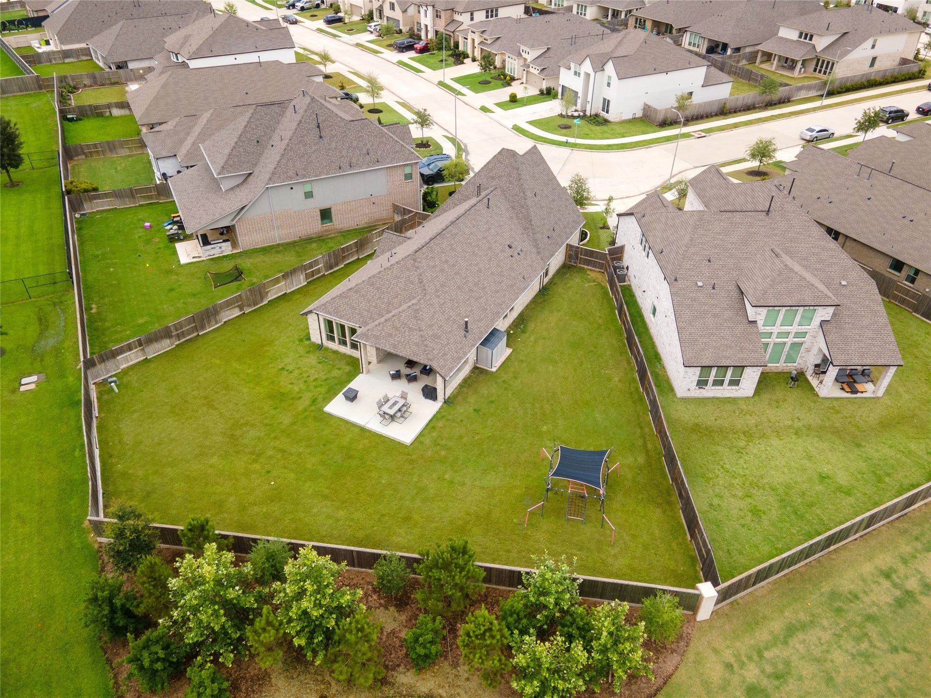 10834 Capella Creek Way, Richmond, TX 77406 Huge lot with plenty of space for nearly any pool you could imagine. No back neighbors!