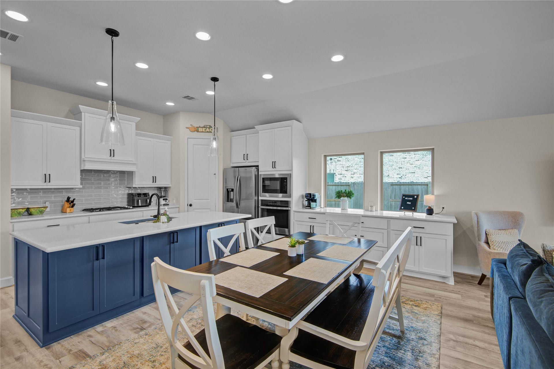 10834 Capella Creek Way, Richmond, TX 77406 Kitchen and Dining Area