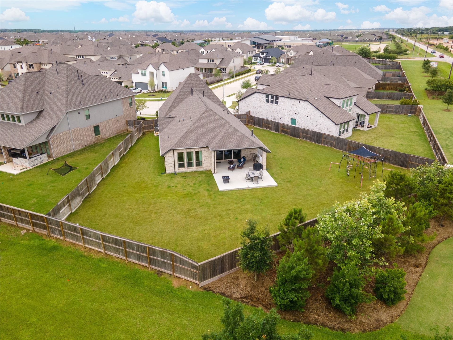 10834 Capella Creek Way, Richmond, TX 77406 Huge lot with plenty of space for nearly any pool you could imagine. No back neighbors!!