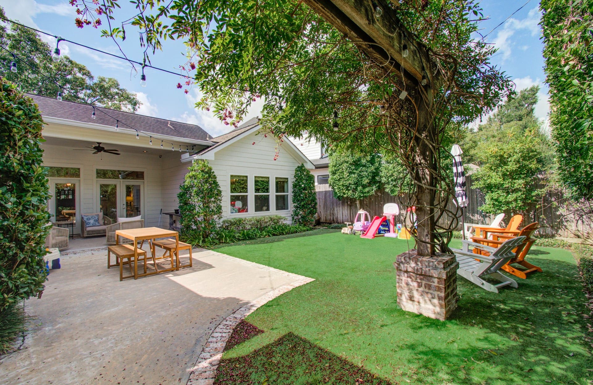 1722 Chippendale Road, Houston, TX 77018