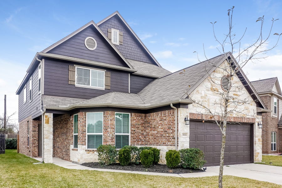Property photo for 19011 Woodland Leaf Lane, Tomball, TX
