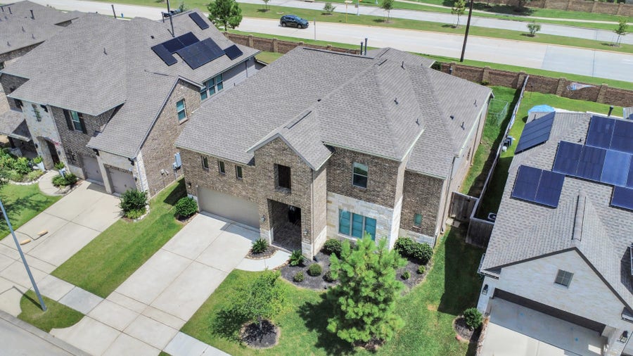Property photo for 19910 Southern Stream Drive, Cypress, TX