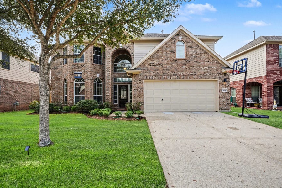 Property photo for 806 Dawn Ridge Way, Seabrook, TX
