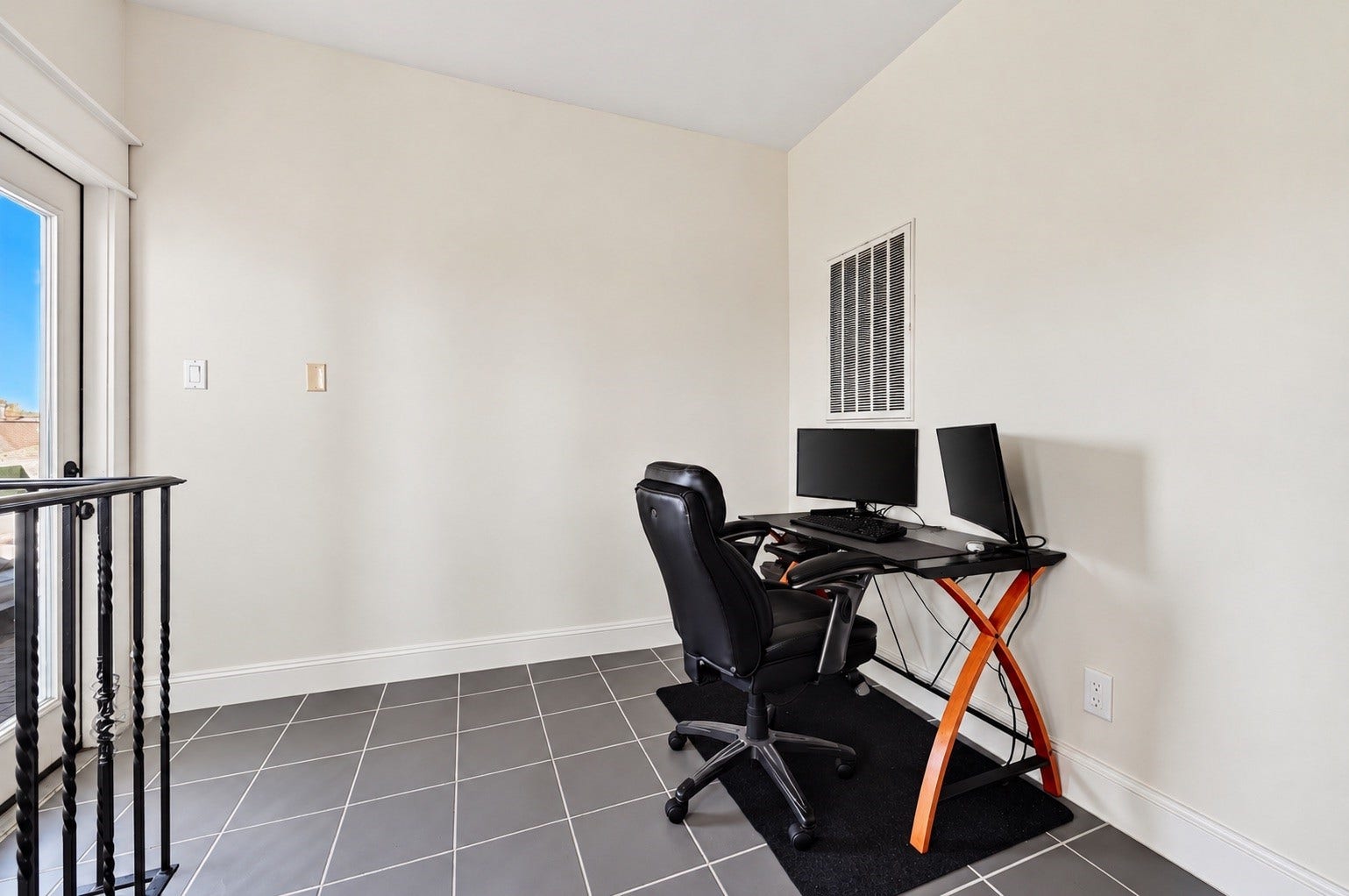 1818 Binz Street, #C, Houston, TX 77004