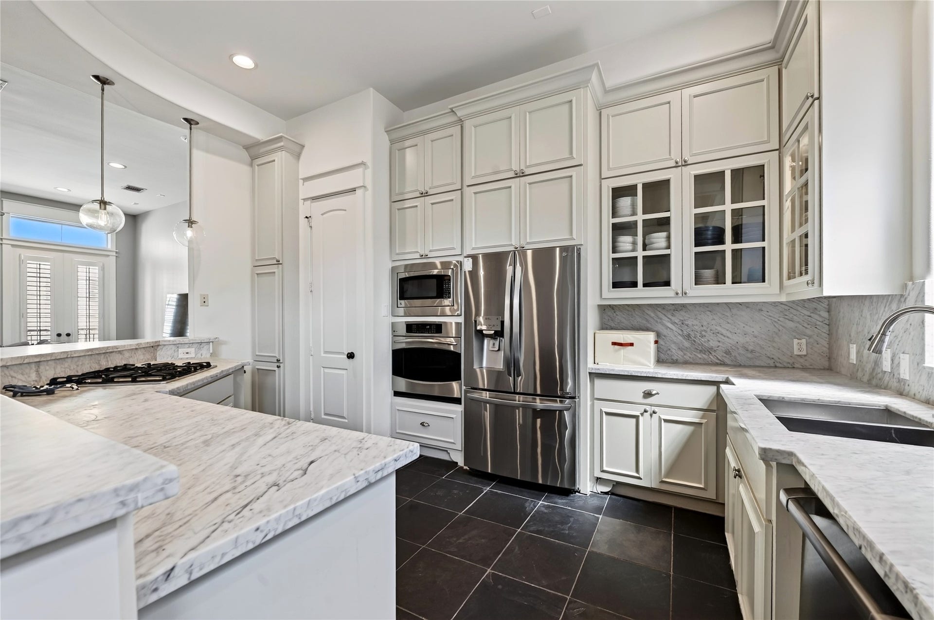 1818 Binz Street, #C, Houston, TX 77004