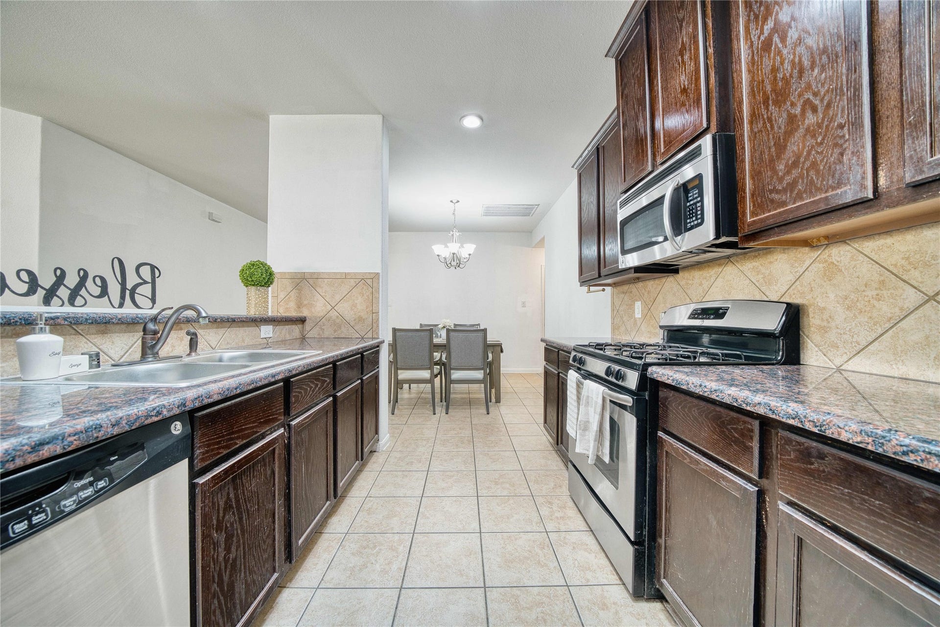6022 Crakston Street, Houston, TX 77084