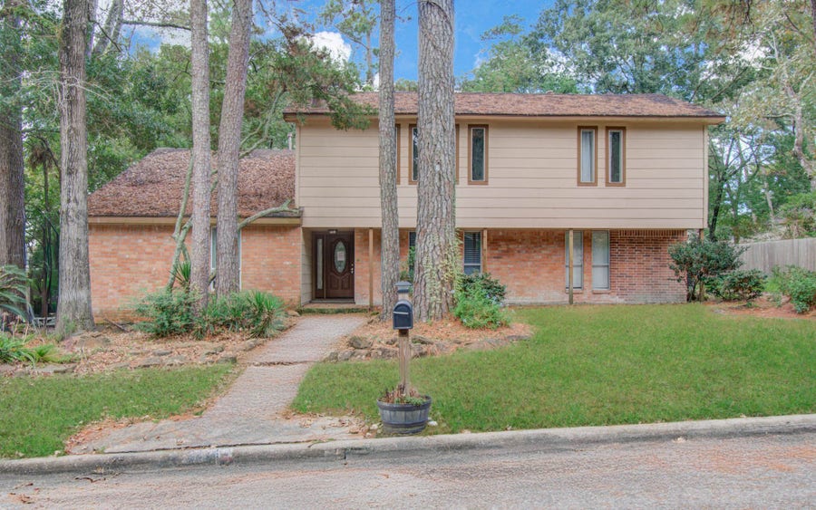 Property photo for 2114 Woodland Valley Drive, Houston, TX