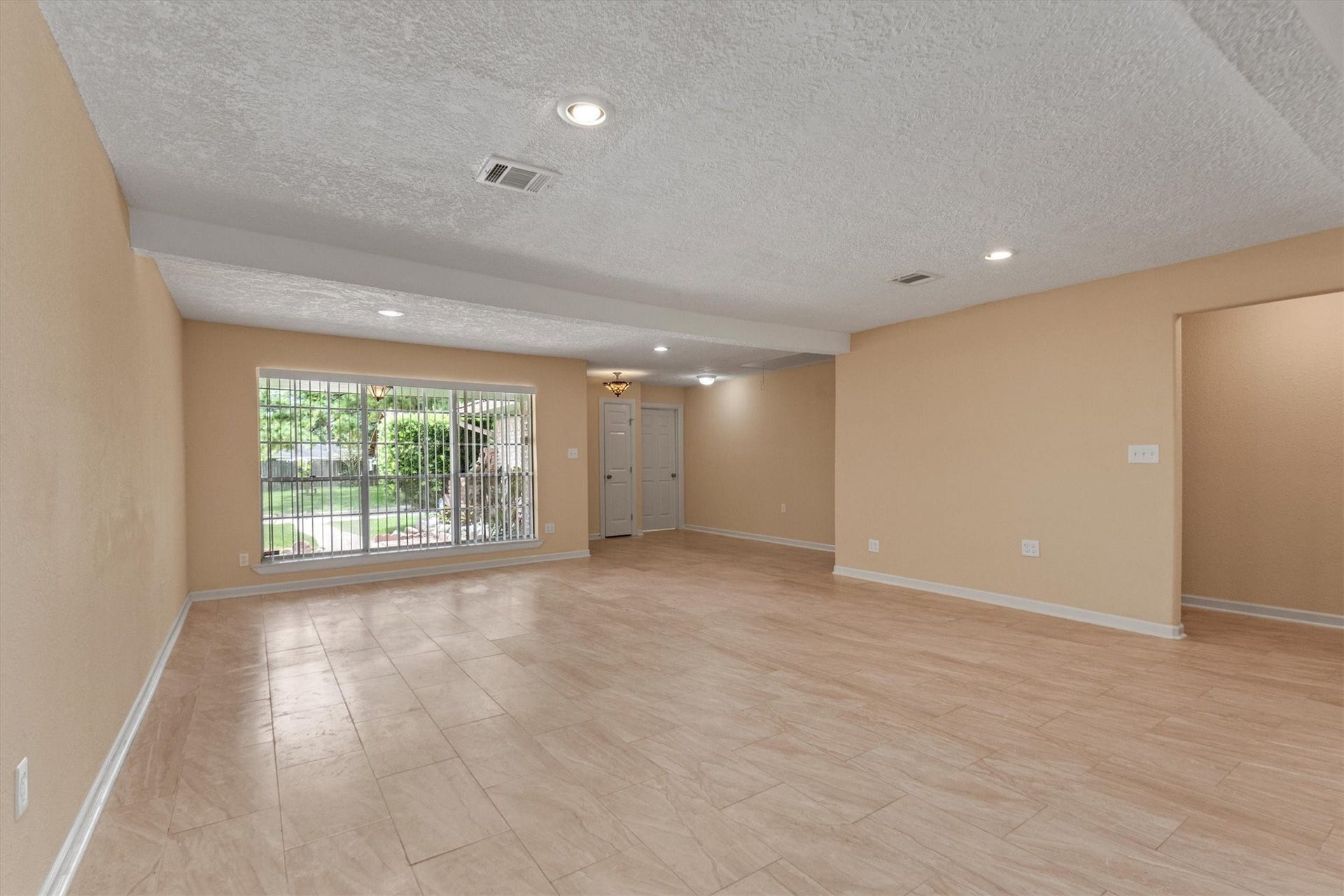 4906 Green Willow Lane, Dickinson, TX 77539 4906 Green Willow Lane, Dickinson, TX 77539