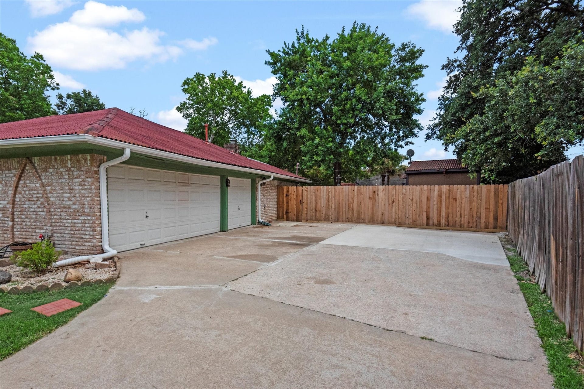 4906 Green Willow Lane, Dickinson, TX 77539 4906 Green Willow Lane, Dickinson, TX 77539
