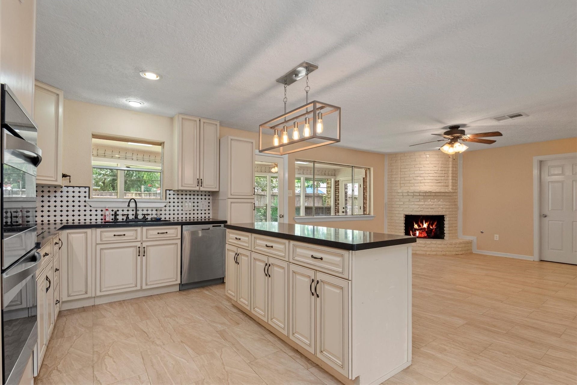 4906 Green Willow Lane, Dickinson, TX 77539 4906 Green Willow Lane, Dickinson, TX 77539