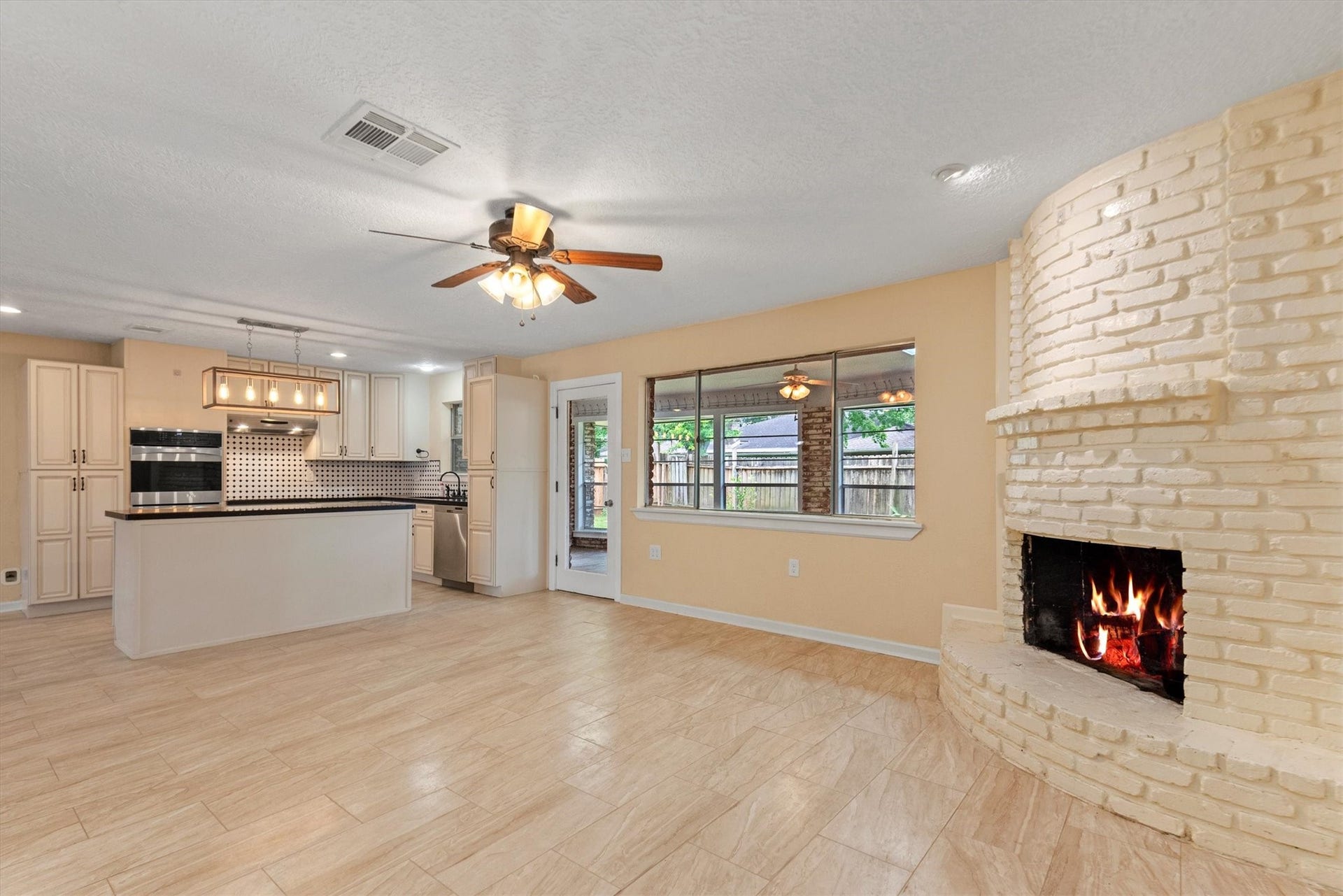 4906 Green Willow Lane, Dickinson, TX 77539 4906 Green Willow Lane, Dickinson, TX 77539