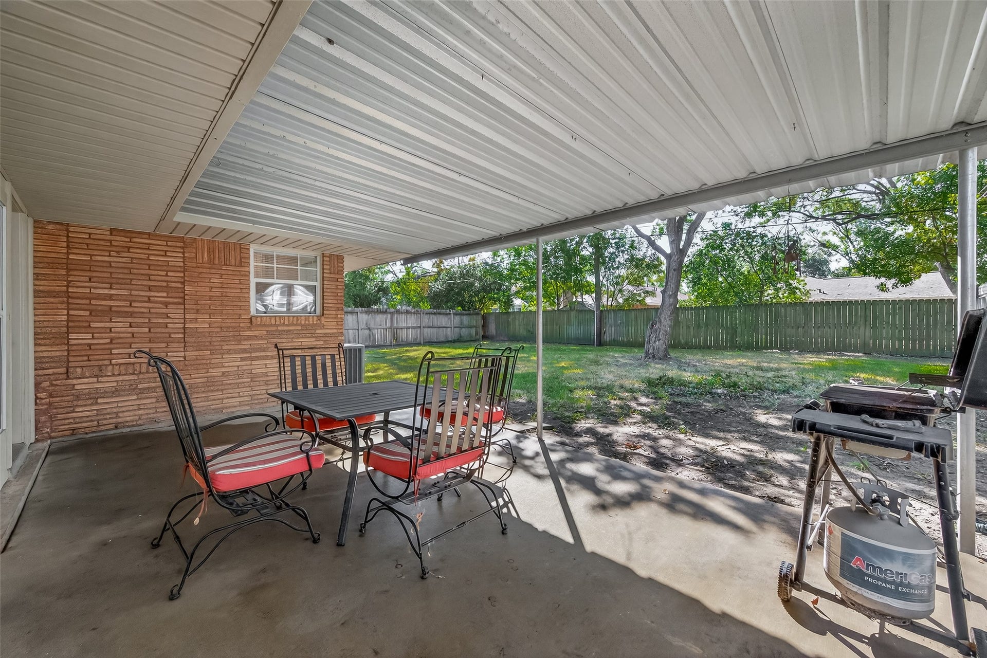 4045 Osby Drive, Houston, TX 77025 4045 Osby Drive, Houston, TX 77025
