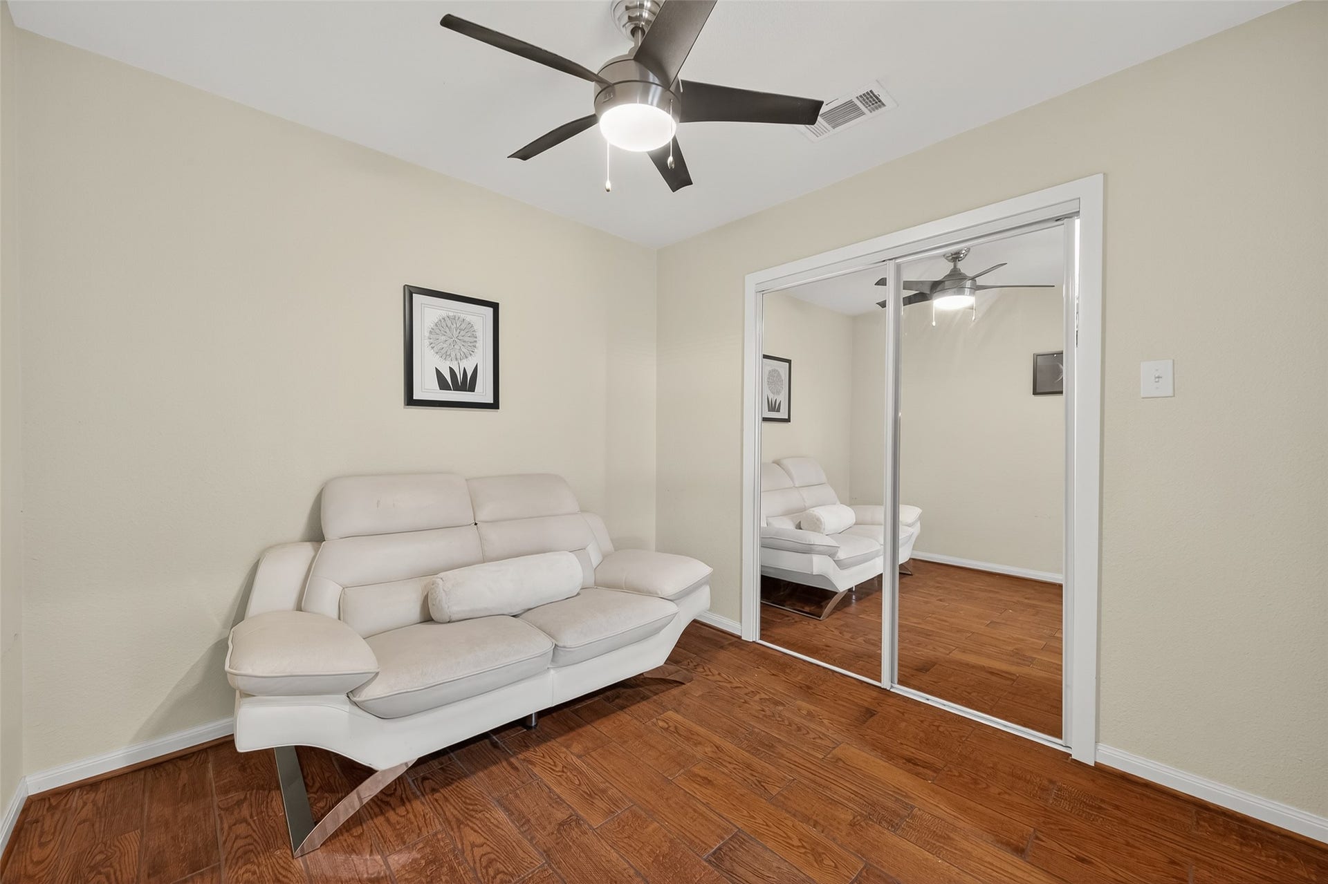 4045 Osby Drive, Houston, TX 77025 4045 Osby Drive, Houston, TX 77025