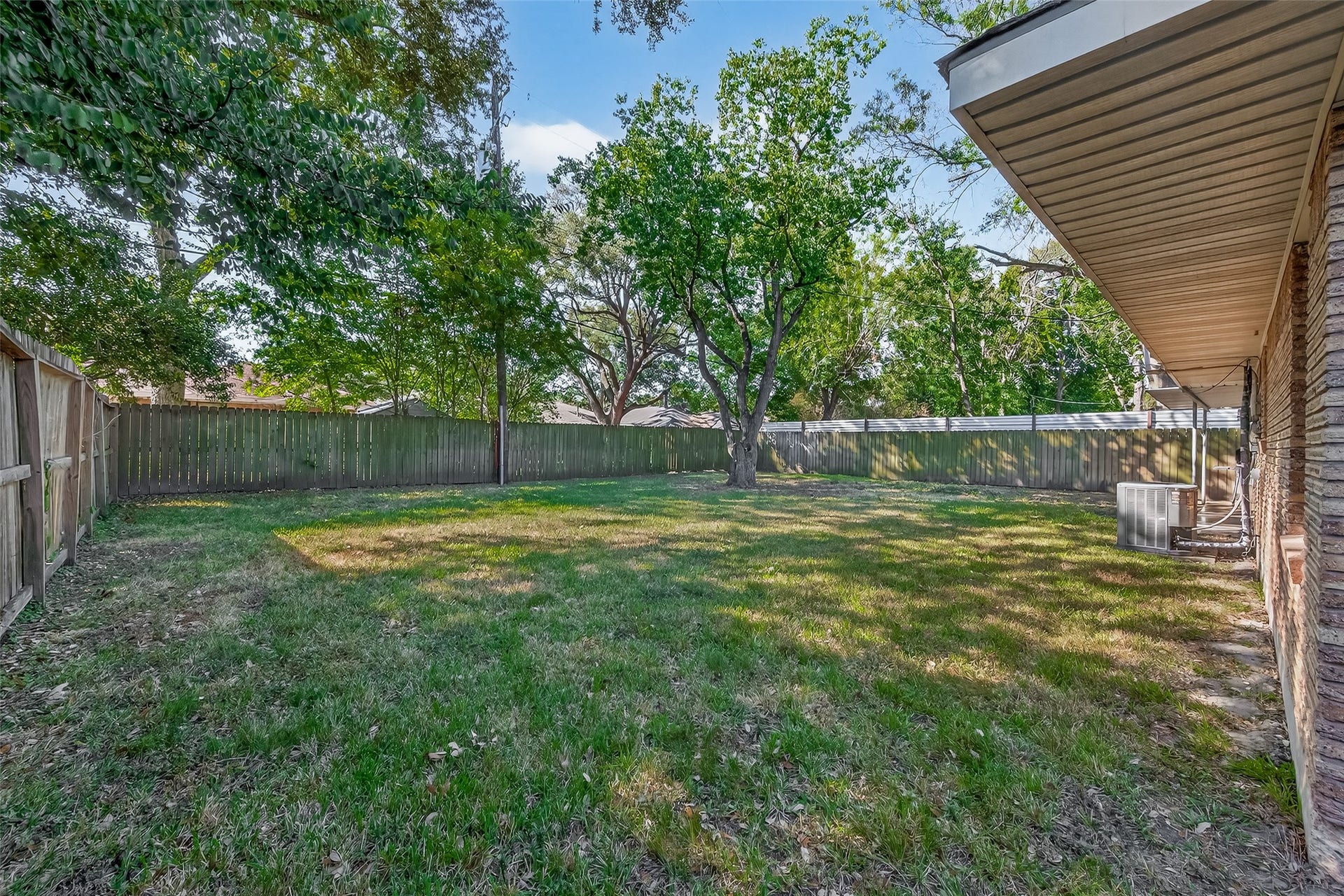 4045 Osby Drive, Houston, TX 77025 4045 Osby Drive, Houston, TX 77025