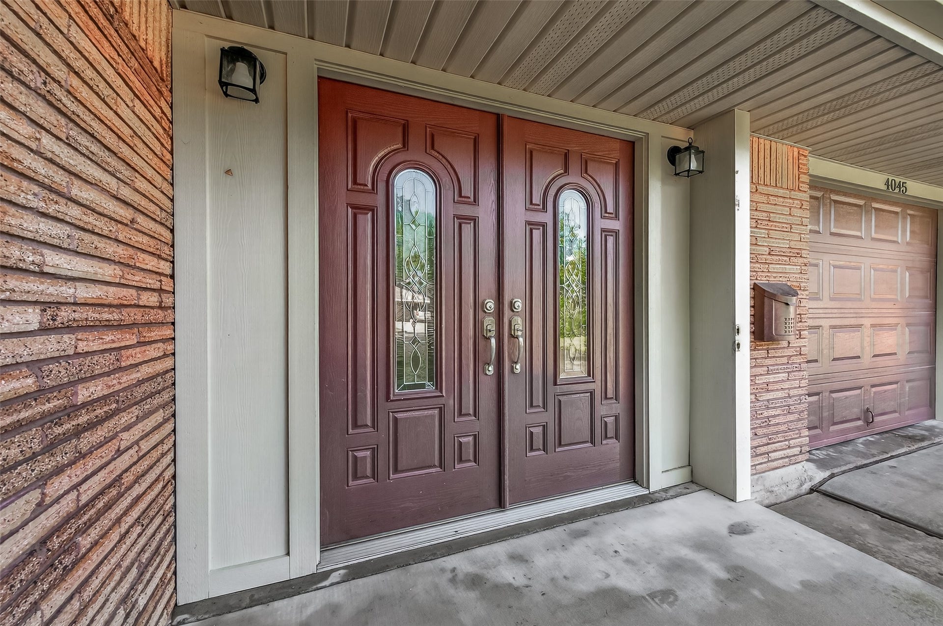 4045 Osby Drive, Houston, TX 77025 4045 Osby Drive, Houston, TX 77025