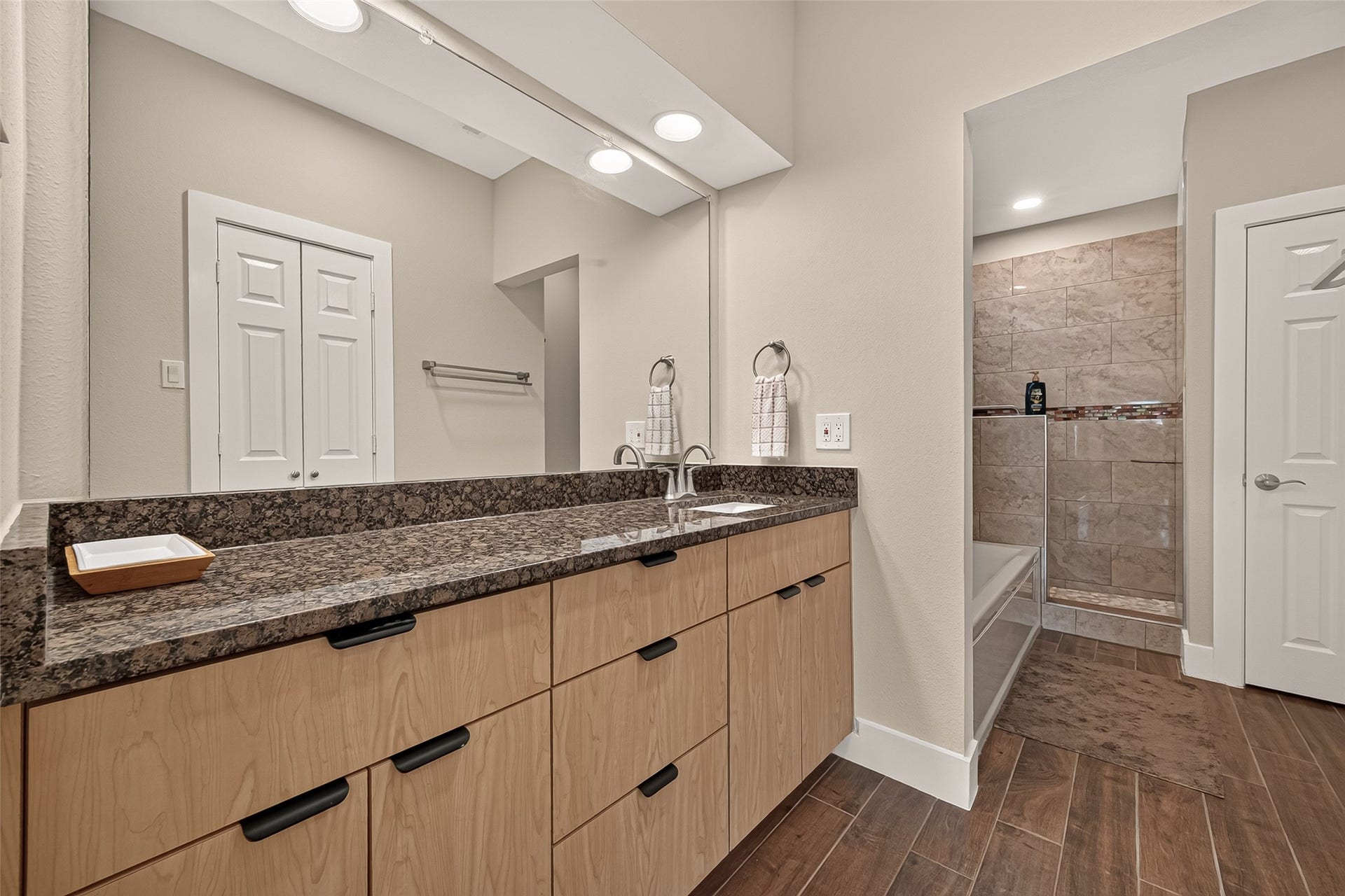 198 Wilcrest Drive, #198, Houston, TX 77042