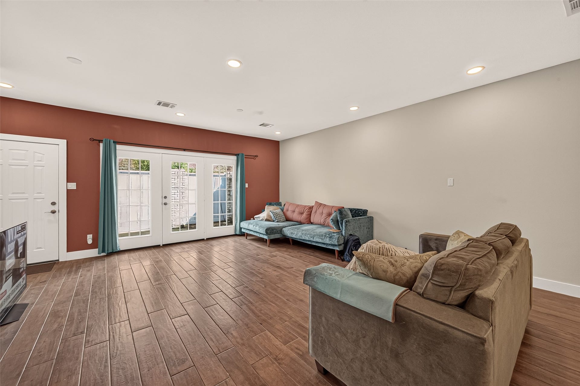 198 Wilcrest Drive, #198, Houston, TX 77042