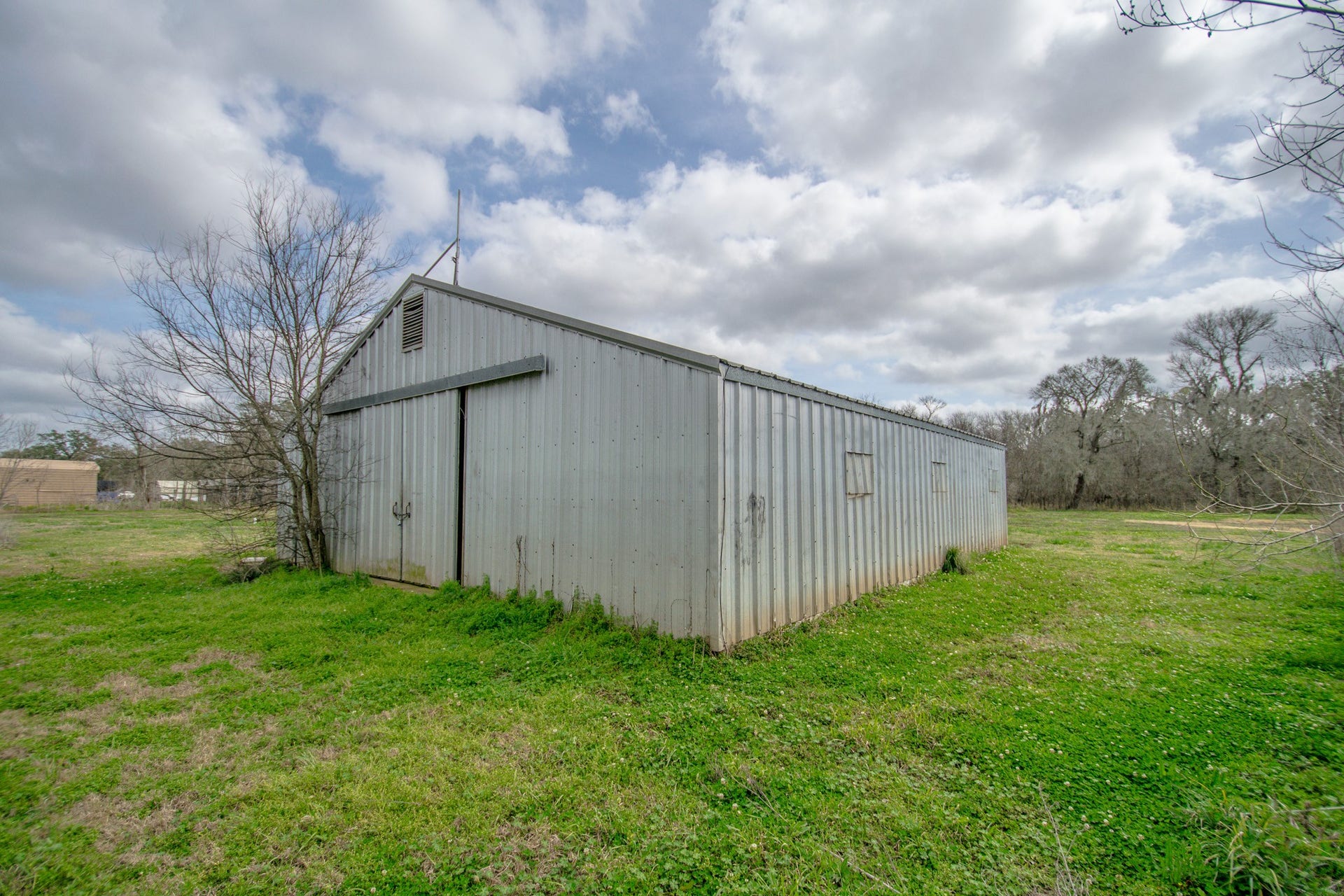 2801 County Road 444, Angleton, TX 77515 2801 County Road 444, Angleton, TX 77515
